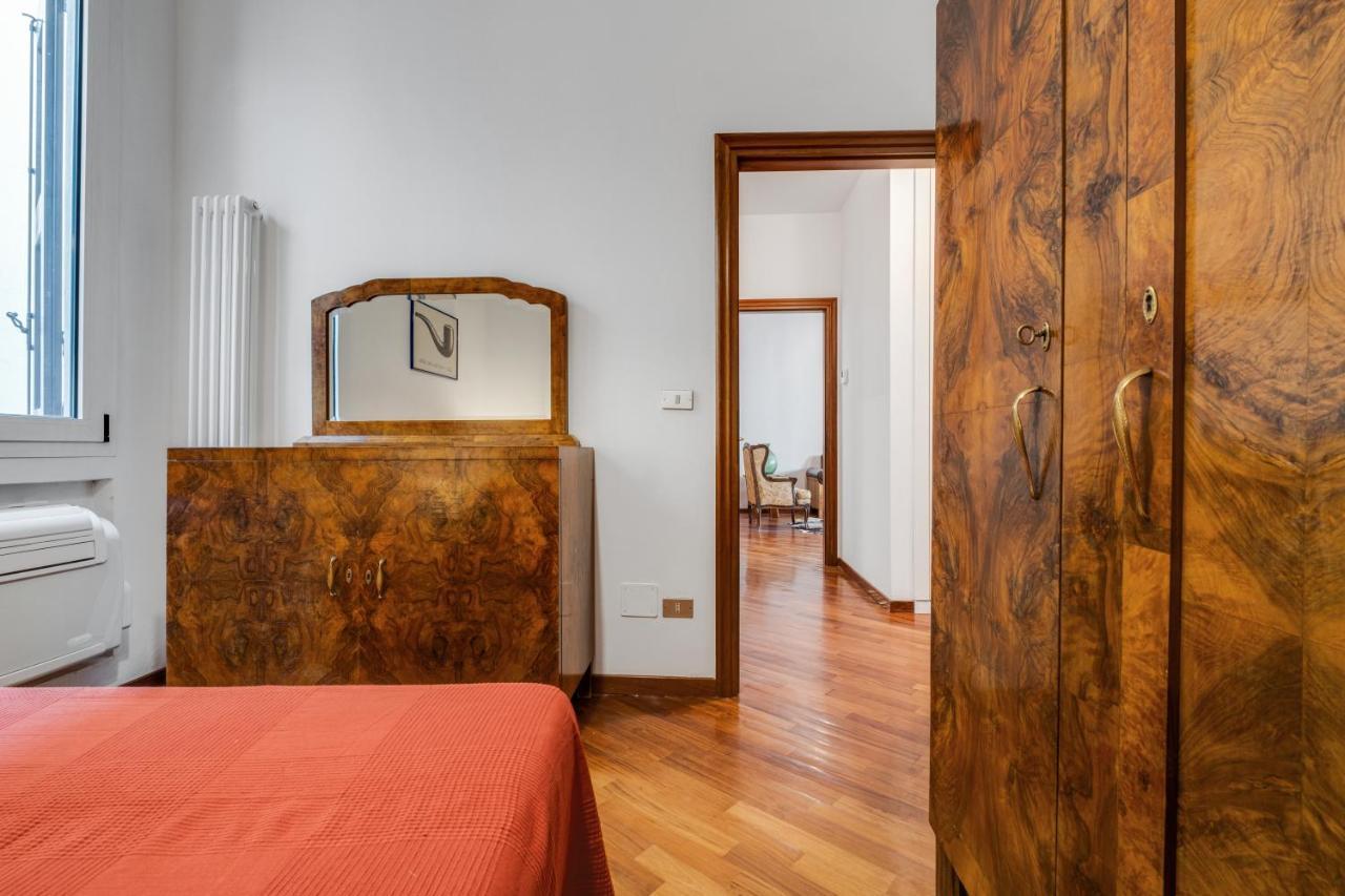 A Due Passi Dalla Pinacoteca Apartment Болоня Екстериор снимка